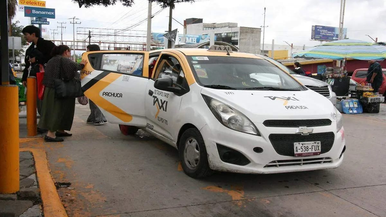 El “¿cuánto me cobra?” podría tener los días contados en Pachuca: van por taxímetros y tarifa fija desde 45 pesos
